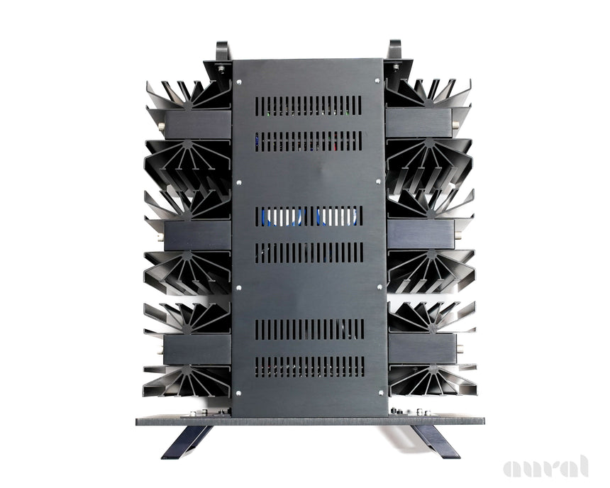 Mark Levinson No. 20.6 // Solid-State Monoblock Amplifiers / 6357 / 6368