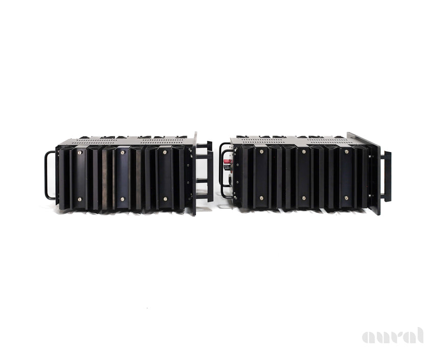 Mark Levinson ML-2 // Solid-State Monoblock Amplifiers / 1466/1704