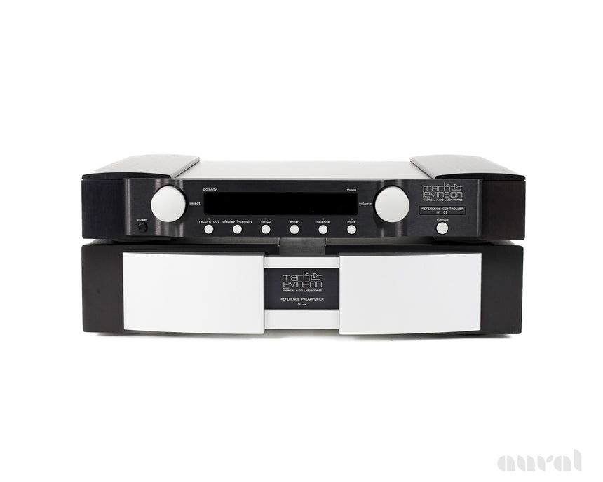 Mark Levinson No. 32 // Solid State Reference Preamplifier / MM and MC phono