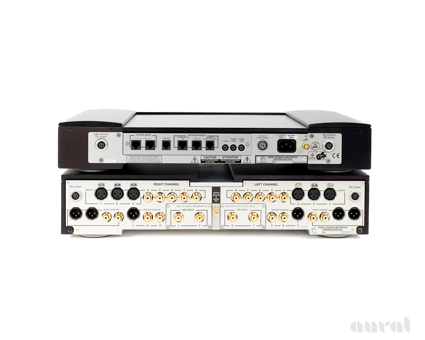Mark Levinson No. 32 // Solid State Reference Preamplifier / MM and MC phono