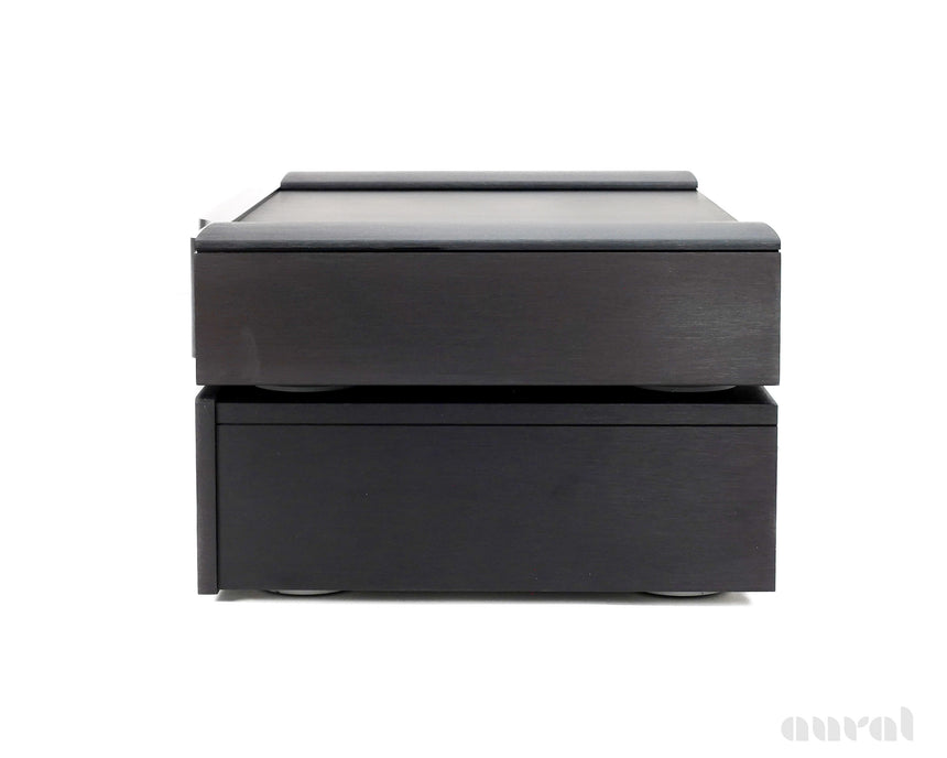 Mark Levinson No. 32 // Solid State Reference Preamplifier / MM and MC phono