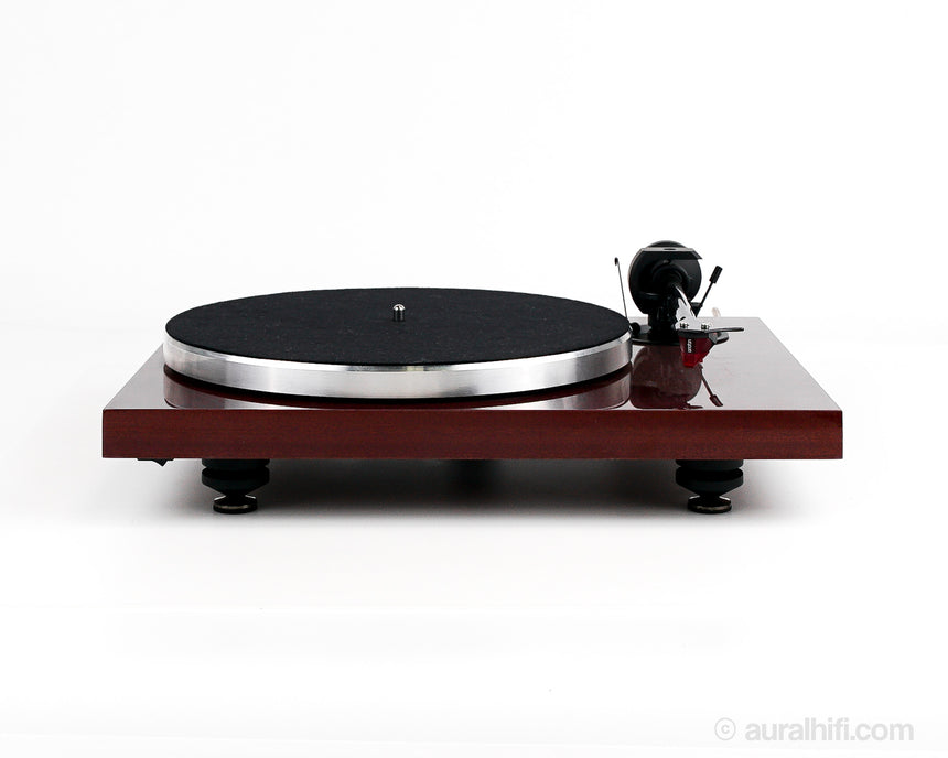 Preowned Pro-Ject 1-Xpression Carbon Classic // Turntable / Like New