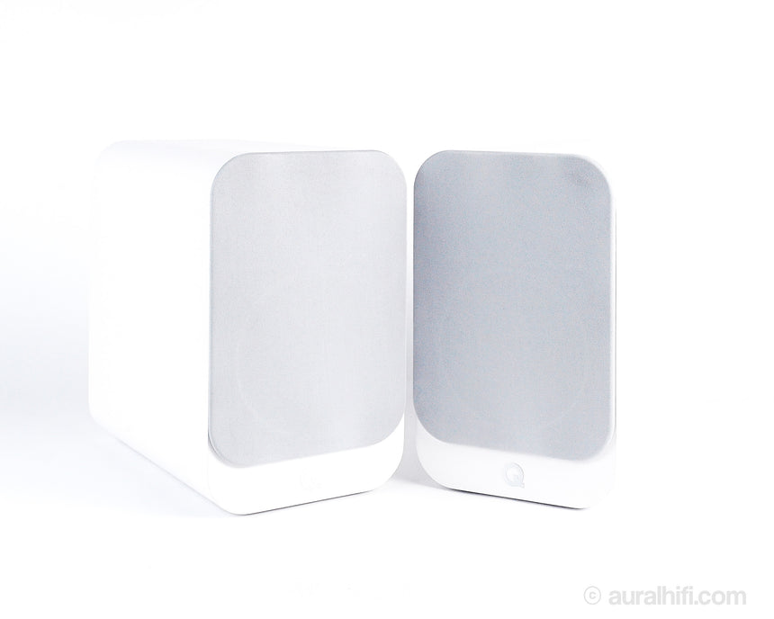 Q Acoustics 3030i // Speakers / Like New / Open box