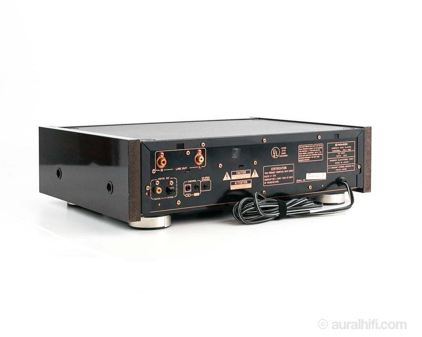 Vintage Pioneer Elite PD-65 // CD Player / Professionally Serviced