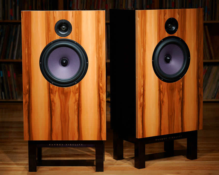 DeVore Fidelity Orangutan O/96 // New / Speakers / Lace Walnut / Hand Polished Gloss