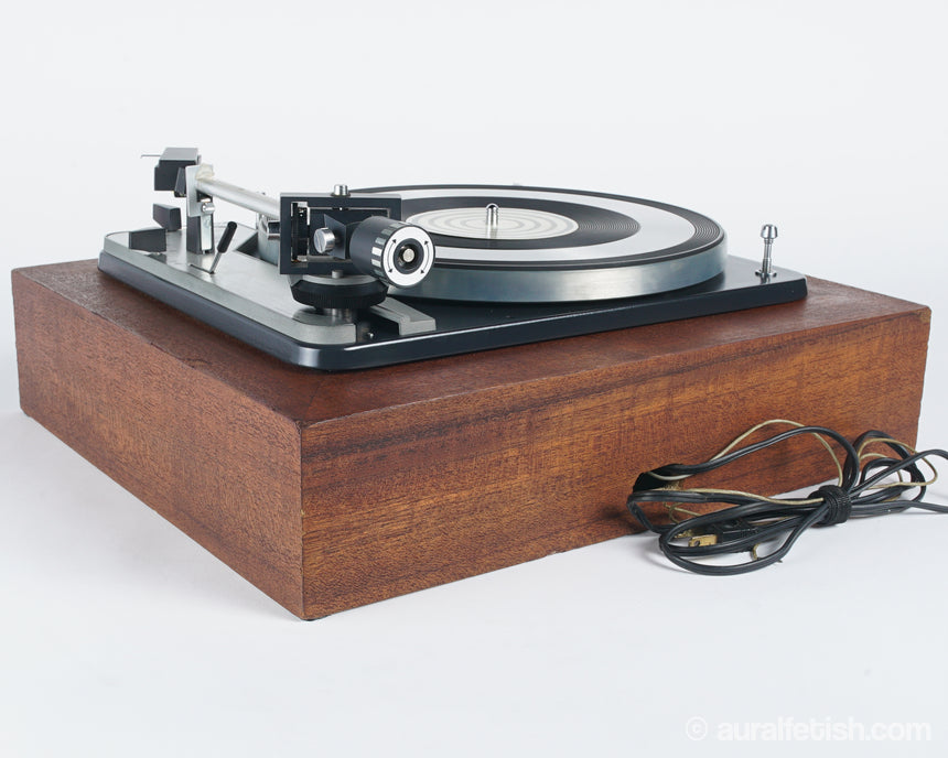 Dual 1019 // Idler-Drive Turntable