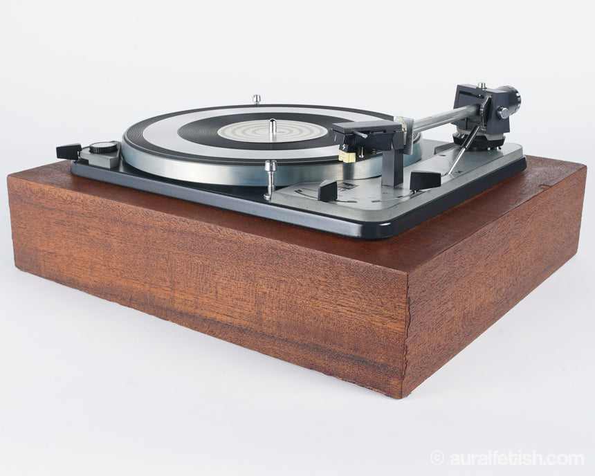 Dual 1019 // Idler-Drive Turntable