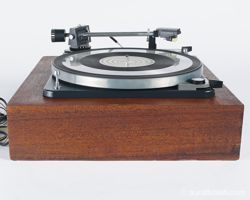 Dual 1019 // Idler-Drive Turntable