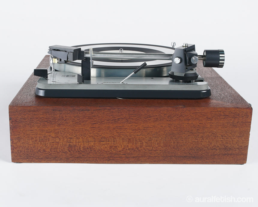 Dual 1019 // Idler-Drive Turntable
