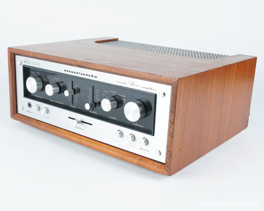 Marantz 1040 // Integrated Amplifier / Walnut Cabinet