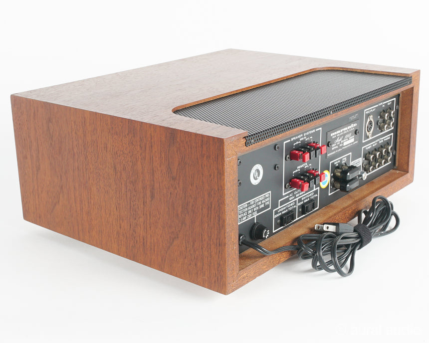 Marantz Model 1060 // Integrated Amplifier