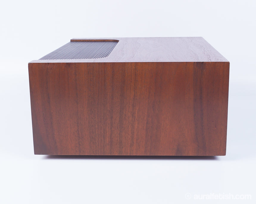 Marantz 140 // Solid-State Amplifier