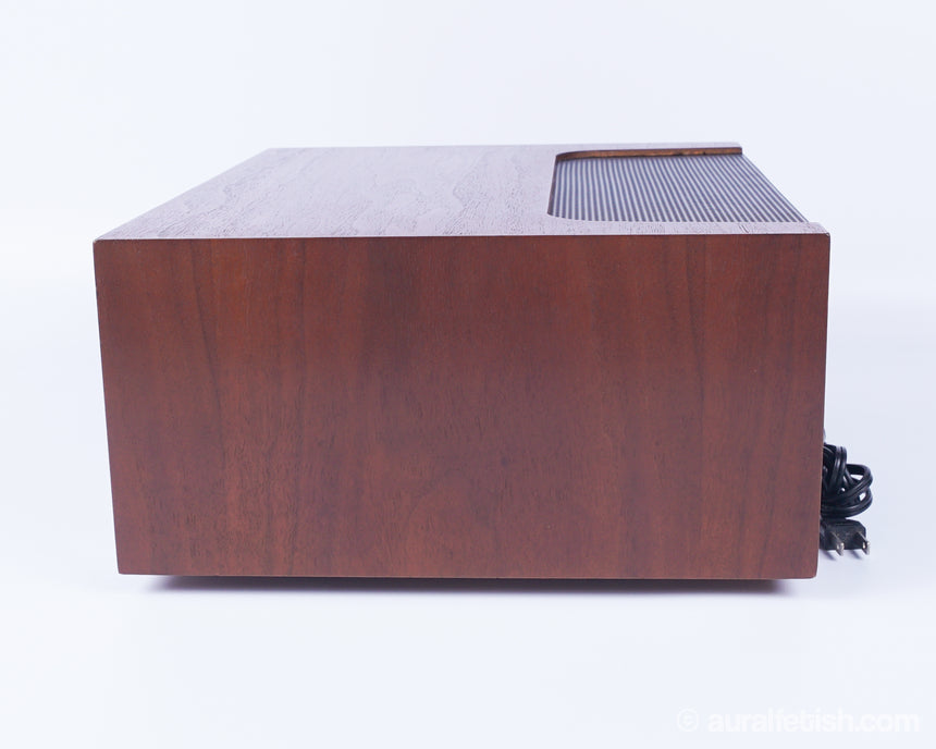 Marantz 140 // Solid-State Amplifier