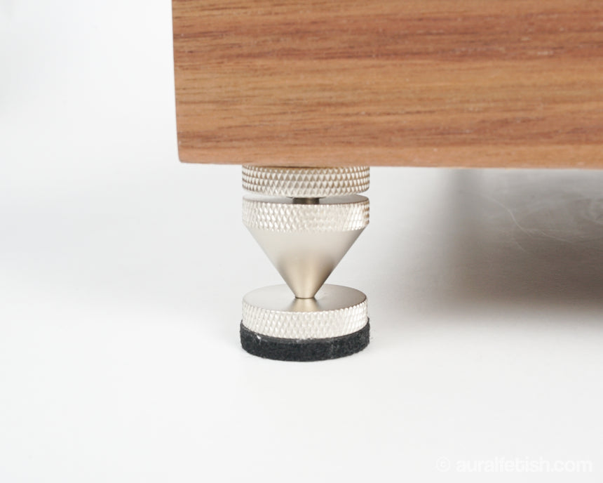 Metzner Starlight 671 // Transcription Turntable / Custom Walnut Plinth