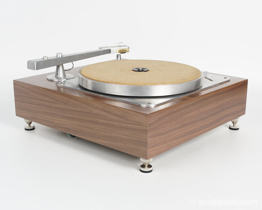 Metzner Starlight 671 // Transcription Turntable / Custom Walnut Plinth