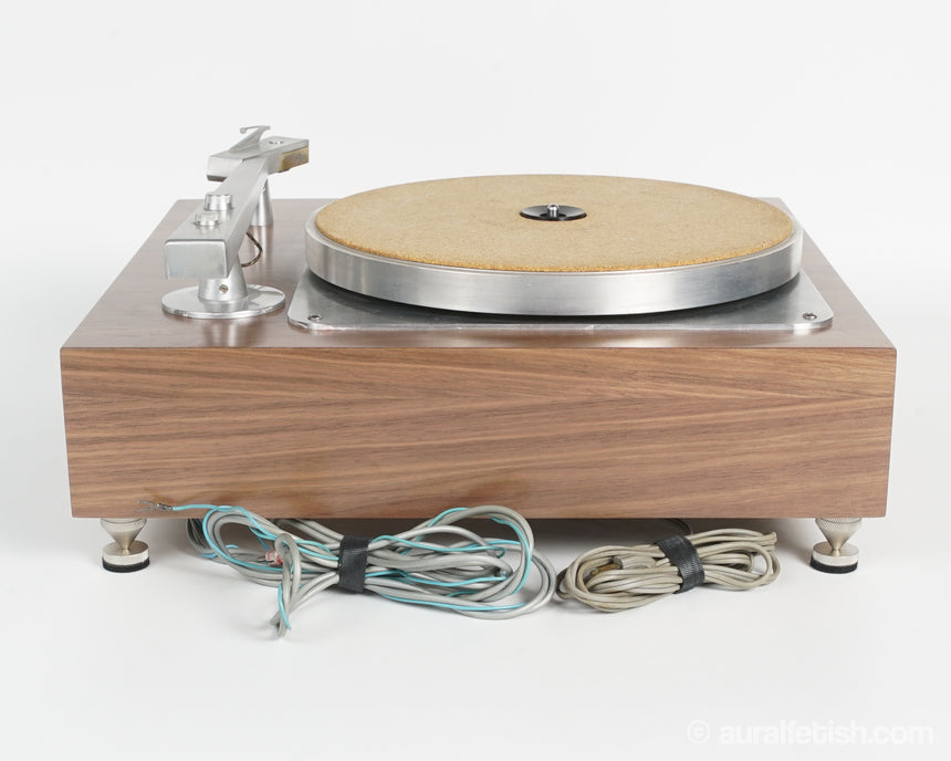 Metzner Starlight 671 // Transcription Turntable / Custom Walnut Plinth