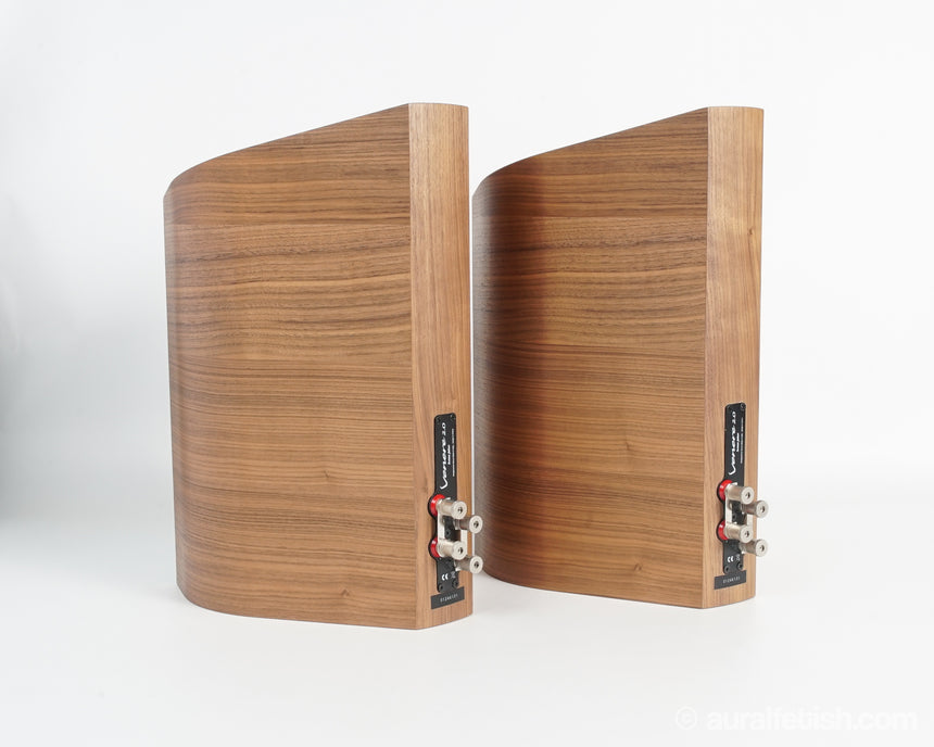 Sonus Faber Venere 2.0 // Bookshelf Speakers