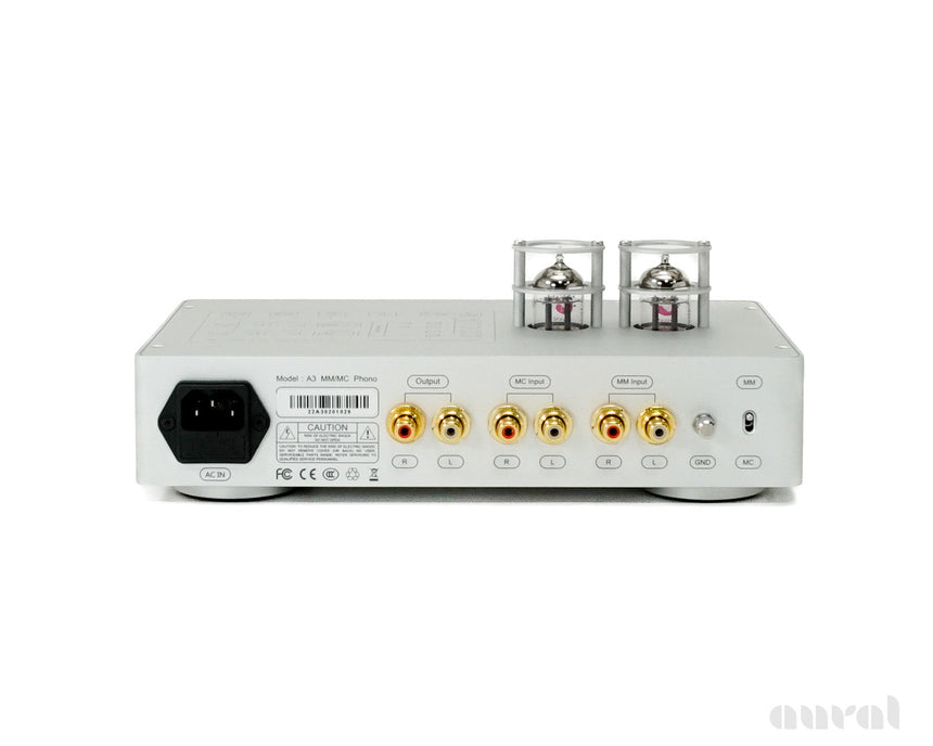 Music Hall Analogue A3 // Demo / Phono Preamplifier
