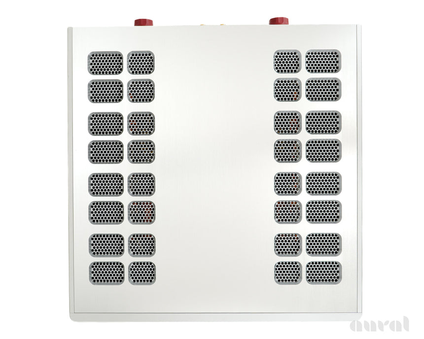 Luxman M-900U // Preowned / Solid State Stereo Amplifier