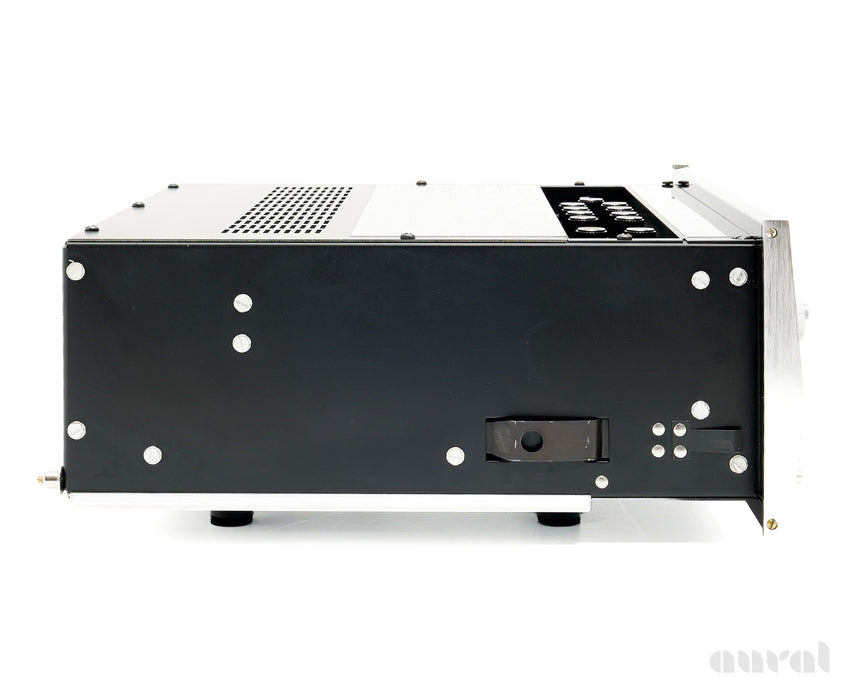 McIntosh C28 // Vintage / Solid State Preamplifier