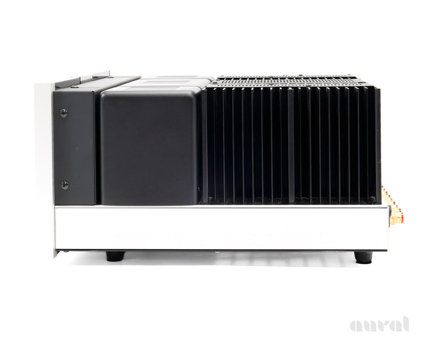 McIntosh MC402 // Preowned / Amplifier