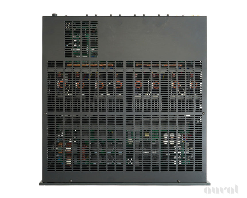 McIntosh MI128 // Preowned / 8 Channel Amplifier / 120wpc (AGZ1246)