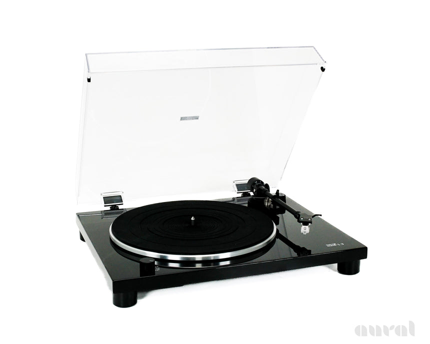 Music Hall MMF 1.3 // Demo / Belt Drive Turntable
