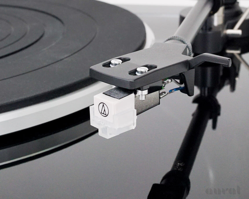 Music Hall MMF 1.3 // Demo / Belt Drive Turntable
