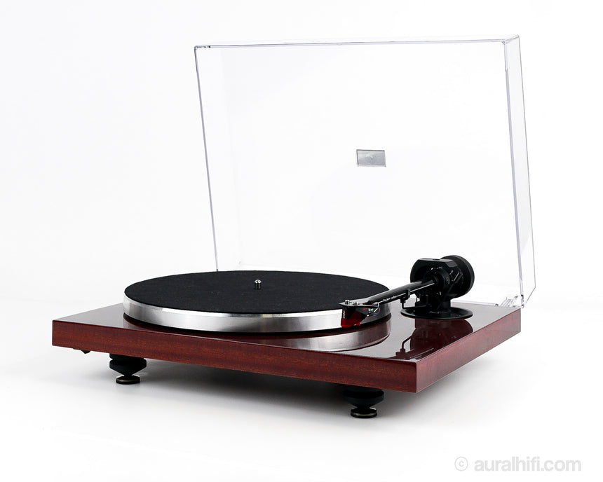 Preowned Pro-Ject 1-Xpression Carbon Classic // Turntable / Like New