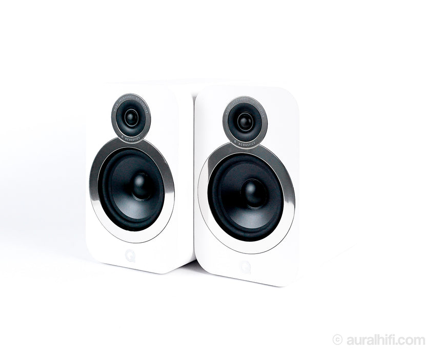Q Acoustics 3030i // Speakers / Like New / Open box