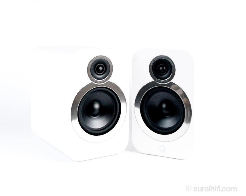 Q Acoustics 3030i // Speakers / Like New / Open box