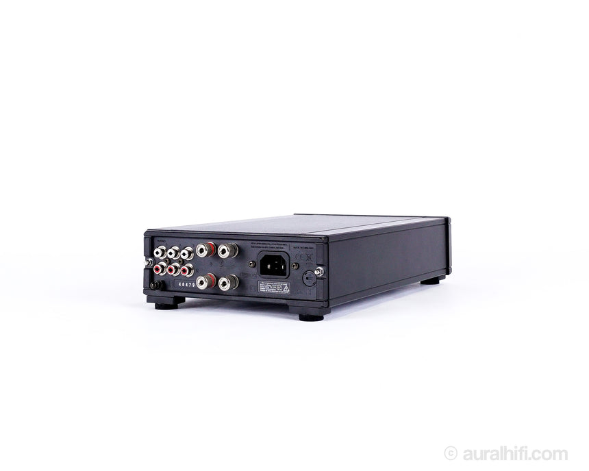 Rega IO // Integrated Amplifier / Remote & Manual