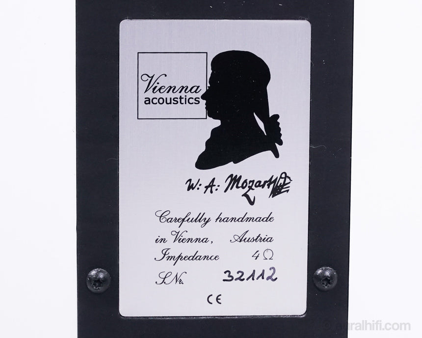 Vienna Acoustics Mozart Grand SE // Rare Piano White / Minty Fresh